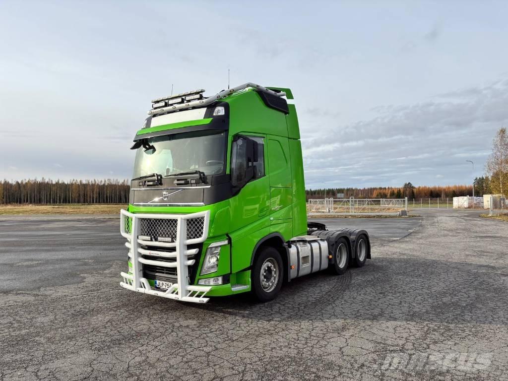 Volvo FH 540 6x4 Vetopöytäautot