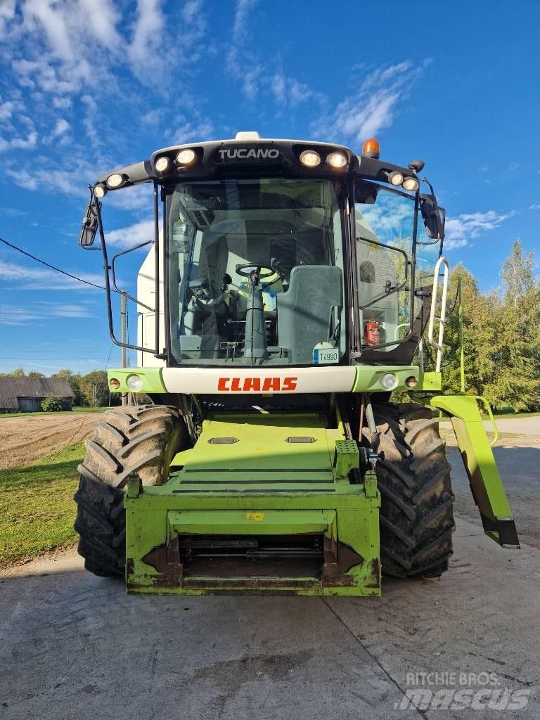 CLAAS Tucano 320 Leikkuupuimurit