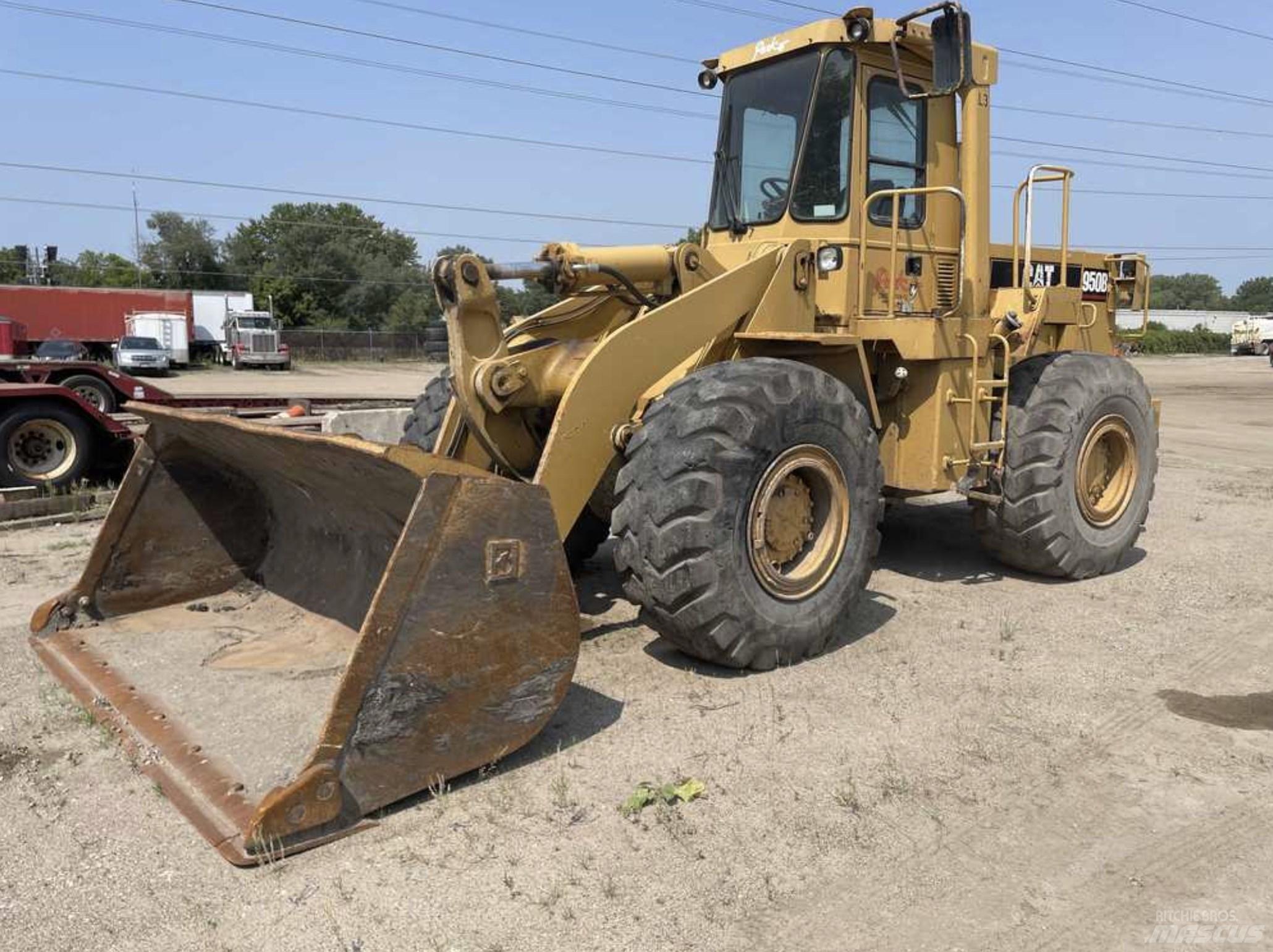CAT 950 B Pyöräkuormaajat