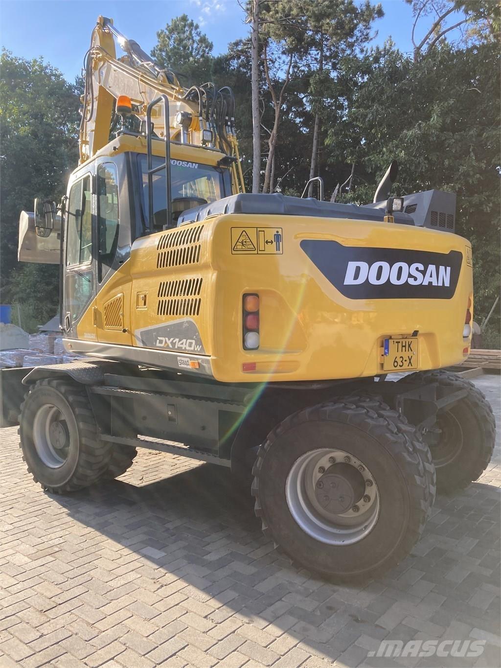 Doosan DX140W-5 Pyöräkaivukoneet