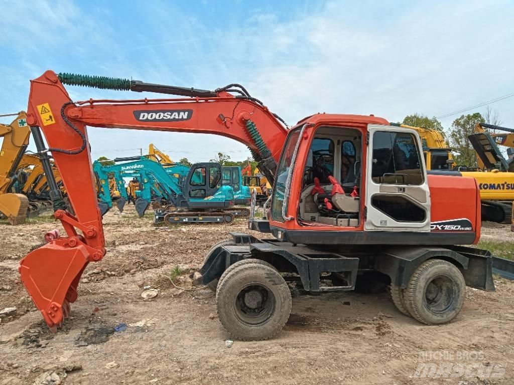 Doosan DH 150 W-7 Telakaivukoneet
