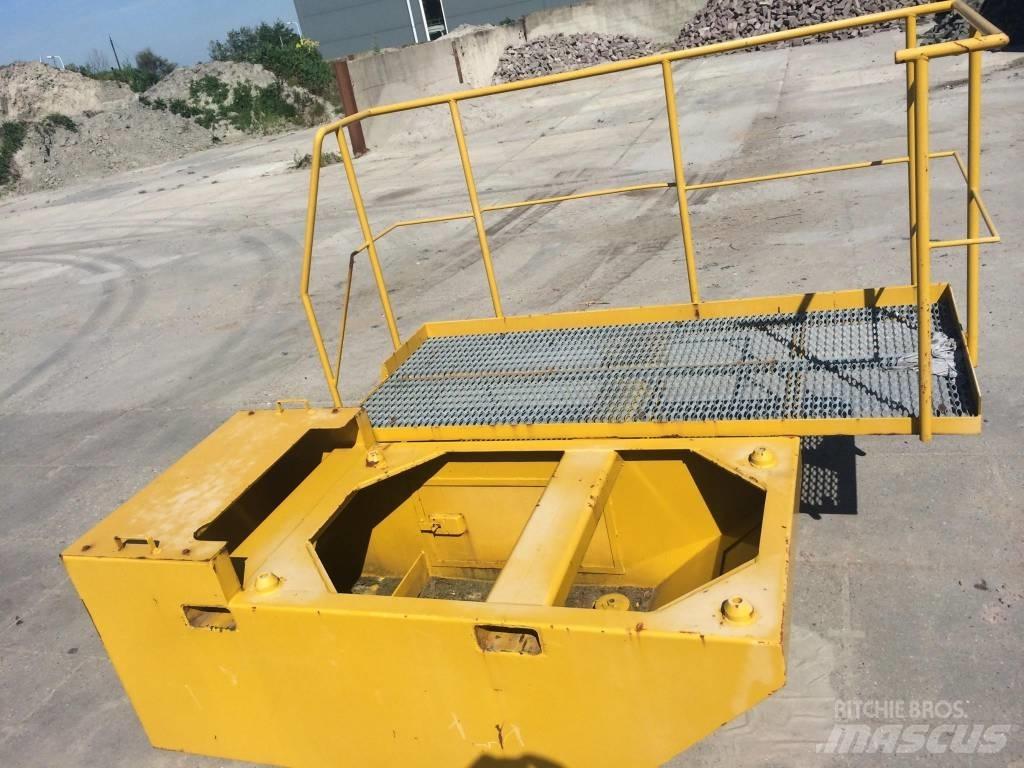 Hitachi EX455 Ohjaamo ja sisusta
