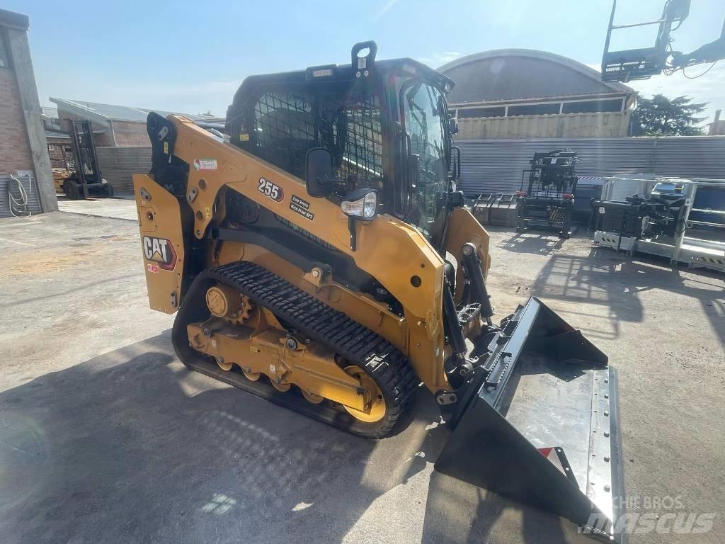 CAT 255 Telakuormaajat