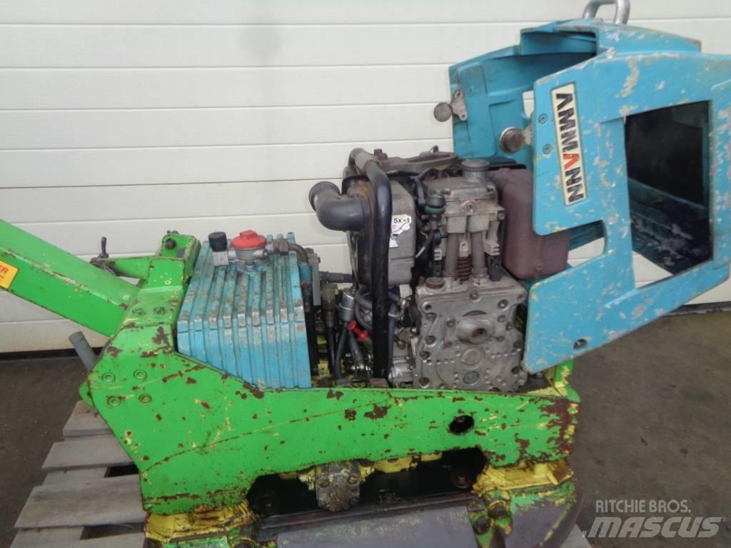 Ammann AVH 4020 Tärylevyt
