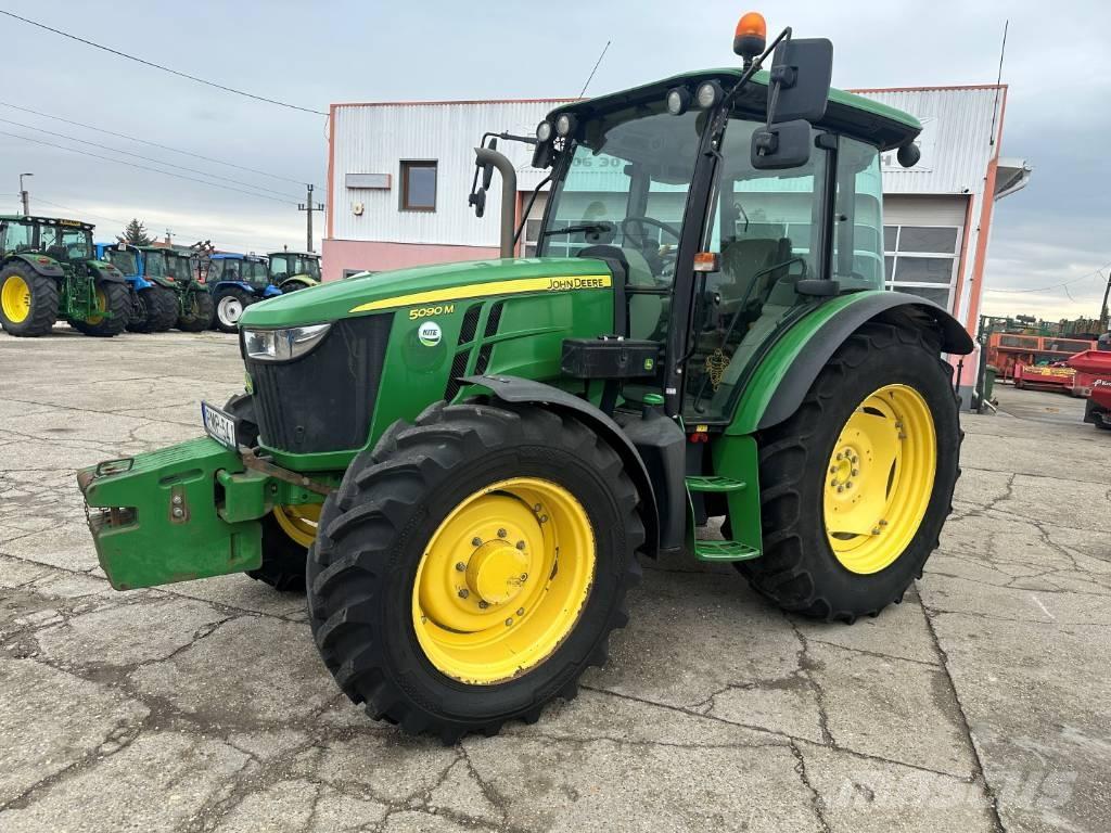 John Deere 5090 M Traktorit