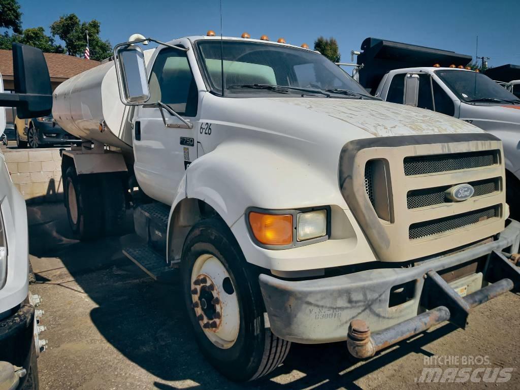 Ford F 750 XL SD Vesisäiliöautot