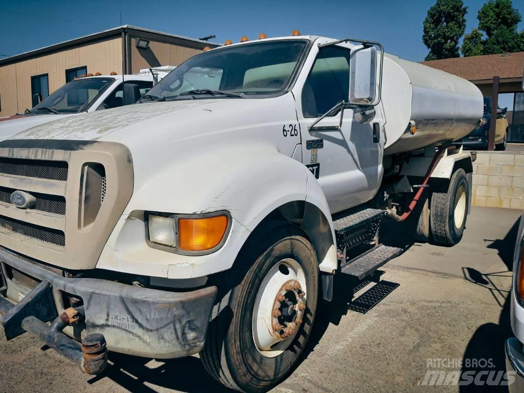 Ford F 750 XL SD Vesisäiliöautot