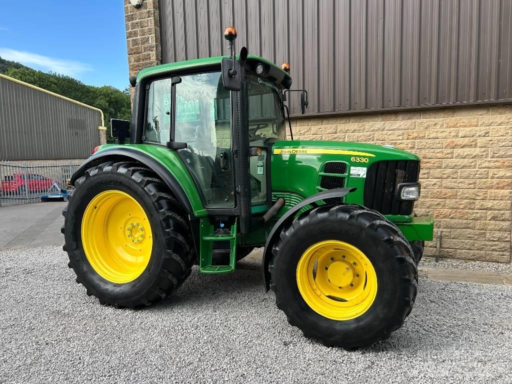 John Deere 6330 Traktorit