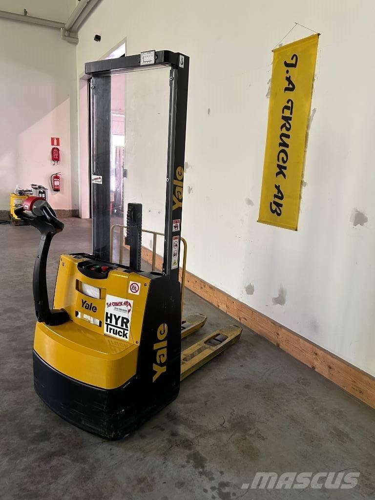 Yale MS 10 E Käyden ajettavat pinoamistrukit