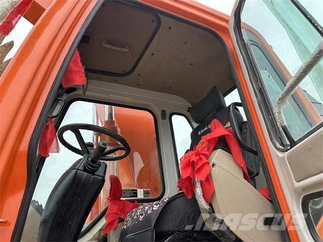 Doosan DH150W Pyöräkaivukoneet