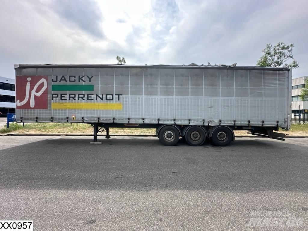 Fruehauf Tautliner Pressukapellipuoliperävaunut