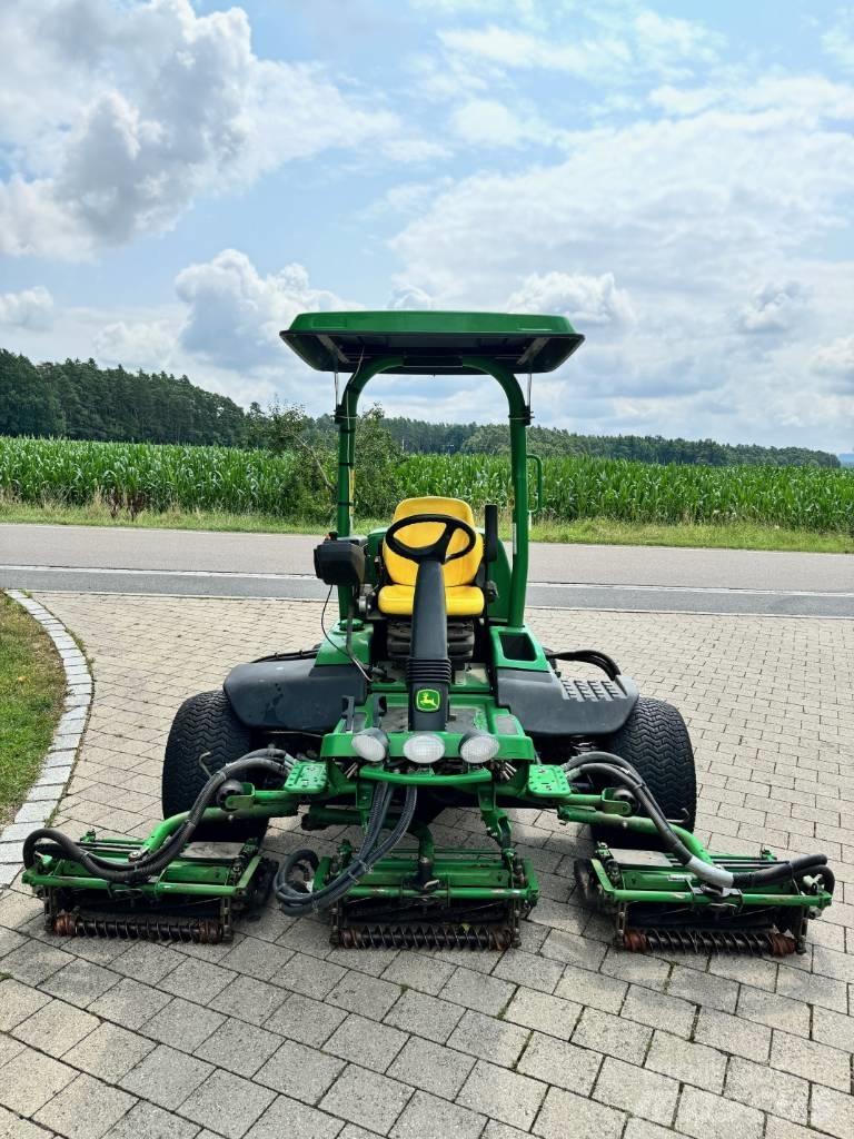 John Deere 8700 A Väyläleikkuri