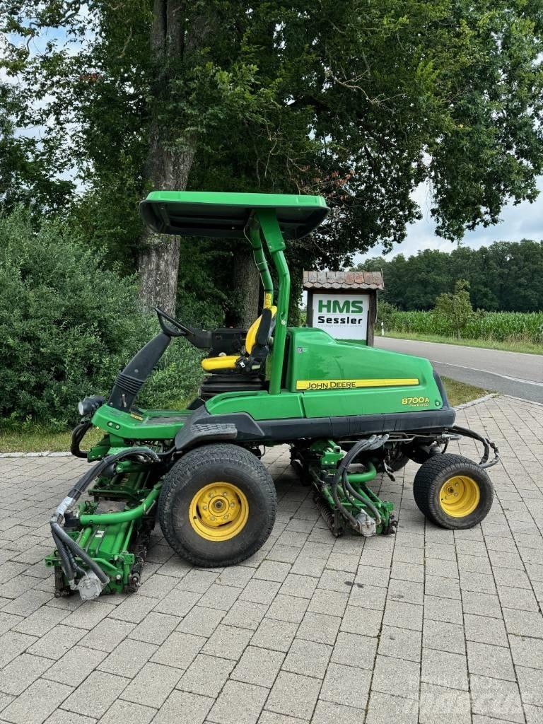 John Deere 8700 A Väyläleikkuri
