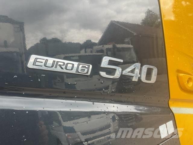 Volvo FH 540 Vetopöytäautot