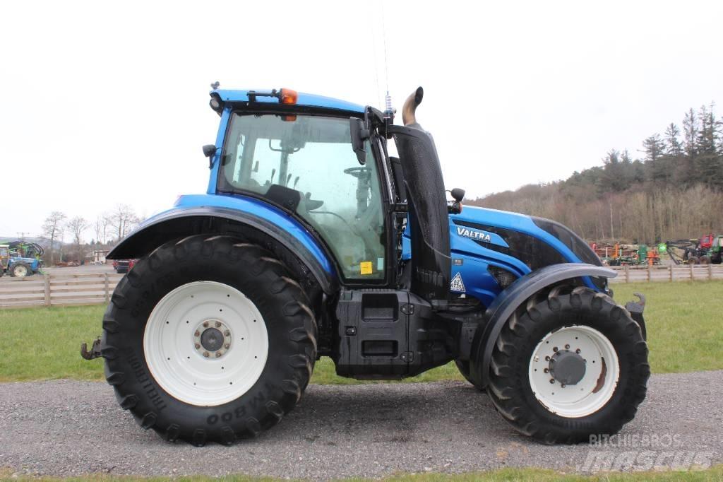 Valtra T174 Tractor Metsätraktorit