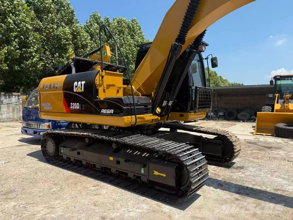 CAT 320 D Telakaivukoneet
