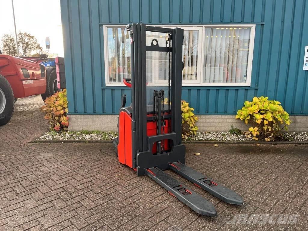 Linde L16AP Käyden ajettavat pinoamistrukit