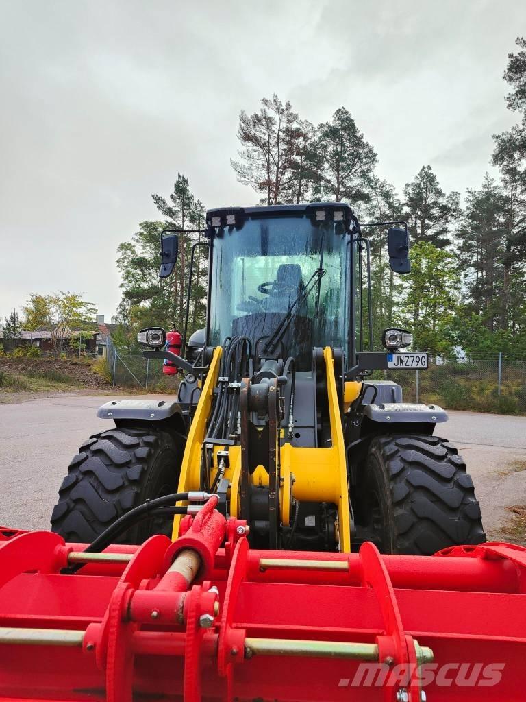 New Holland W 110 D Pyöräkuormaajat