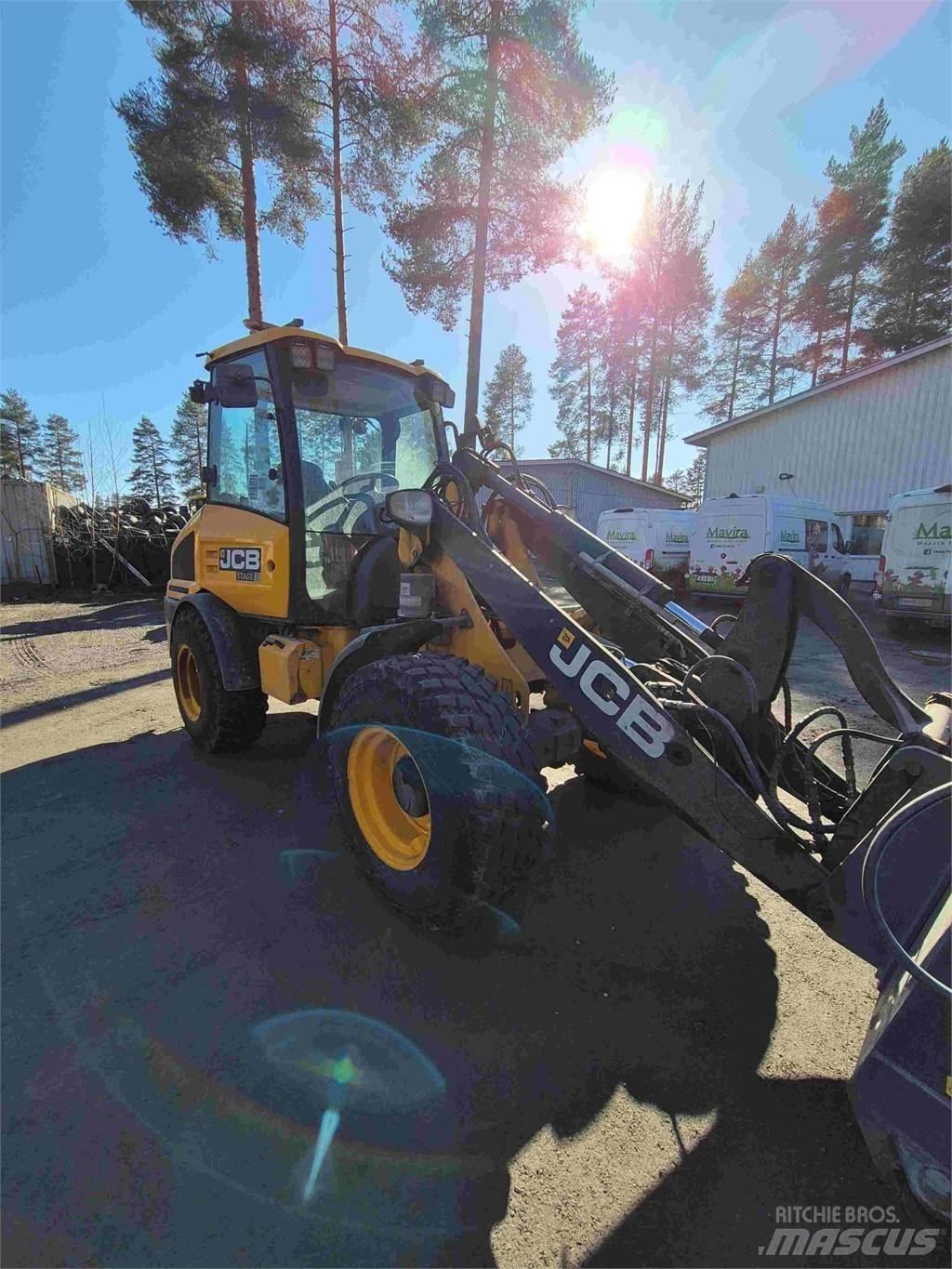 JCB 407 Pyöräkuormaajat