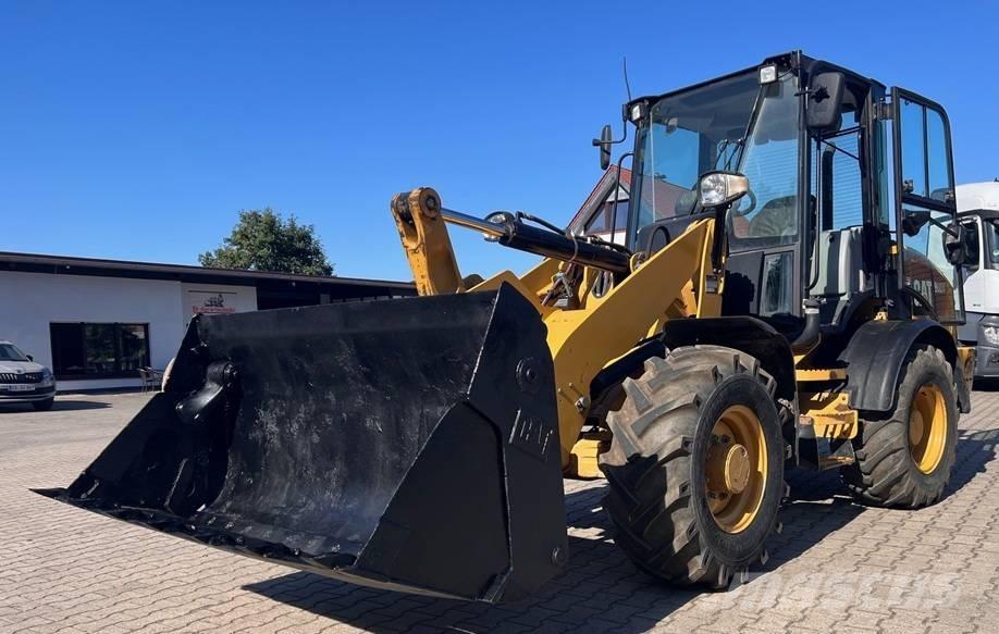 CAT 908M Radlader Pyöräkuormaajat