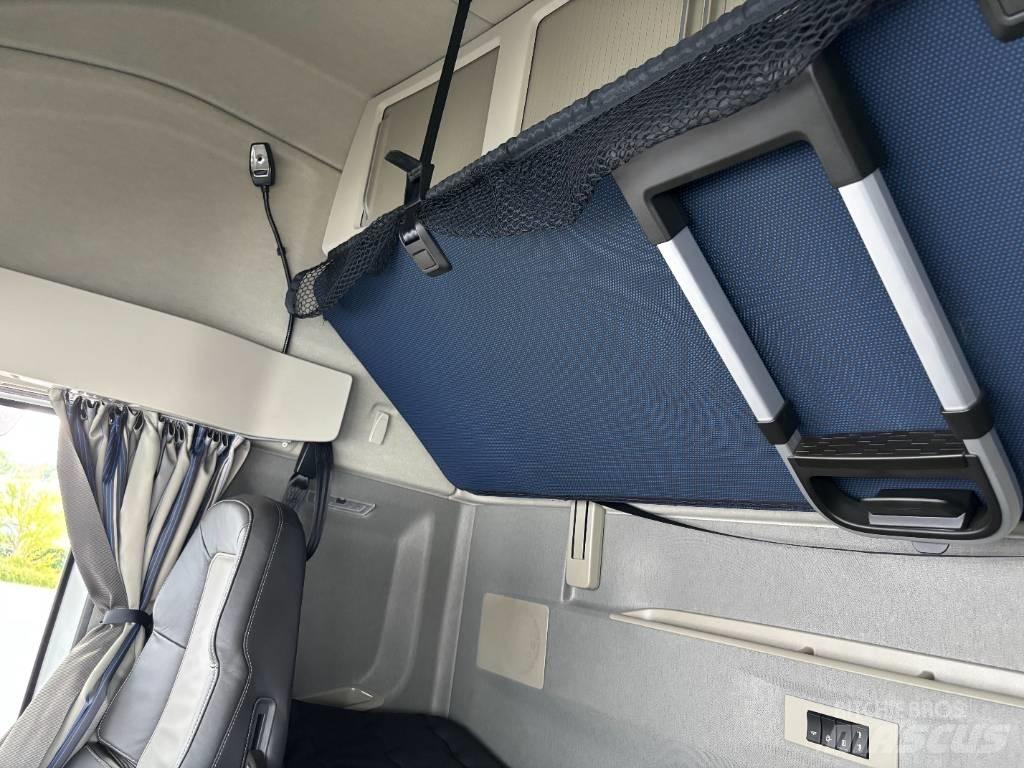 Volvo FH 540 Vetopöytäautot