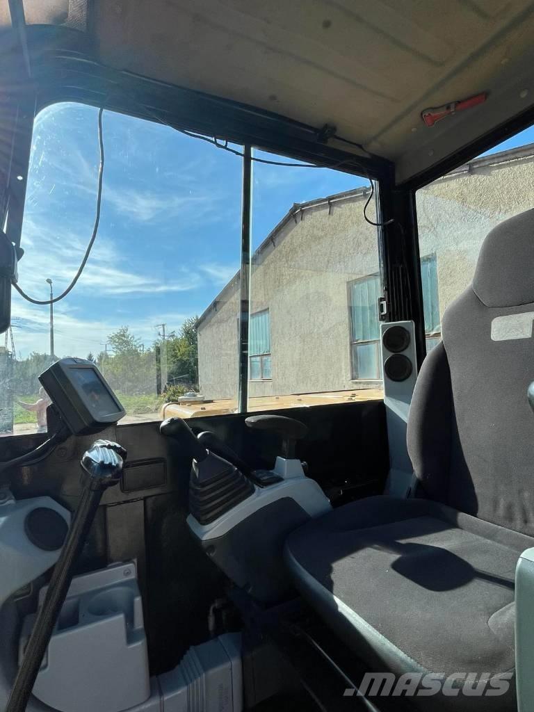 CAT 305.5 E 2 Minikaivukoneet < 7t