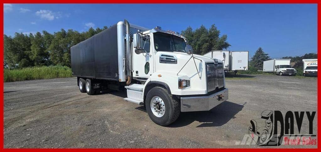 Western Star 4700 SB Vetopöytäautot