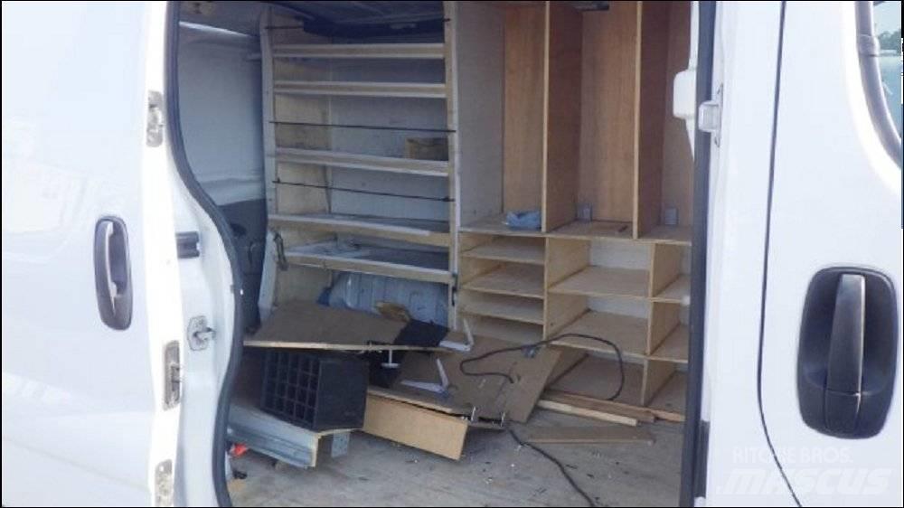 Opel Vivaro Pakettiautot