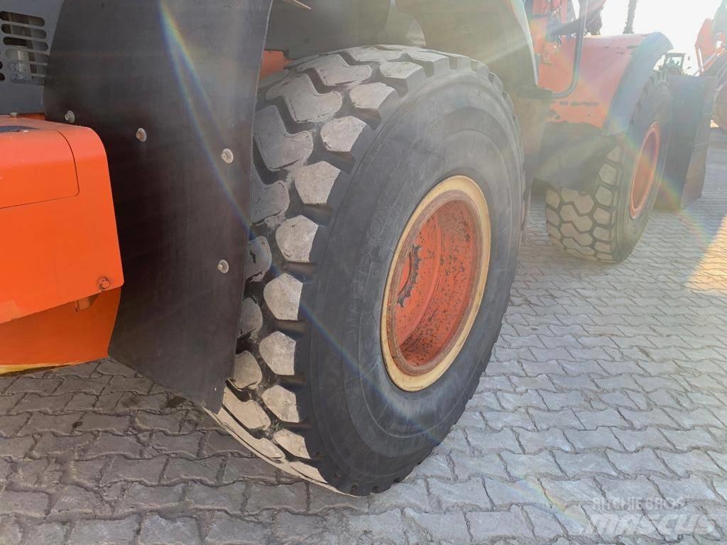 Hitachi ZW 180 Pyöräkuormaajat