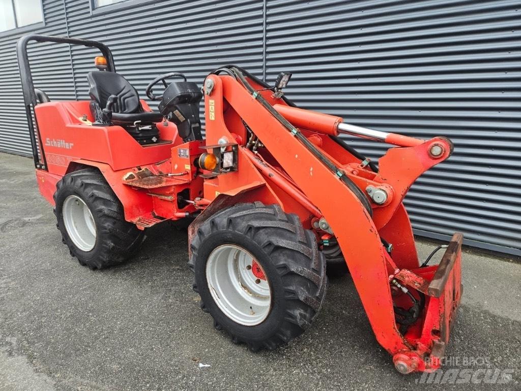 Schäffer 4050 Z Pienkuormaajat