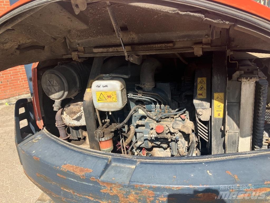 Kubota KX121-3 Minikaivukoneet < 7t