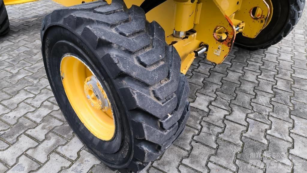 JLG 460 SJ Teleskooppipuominostimet