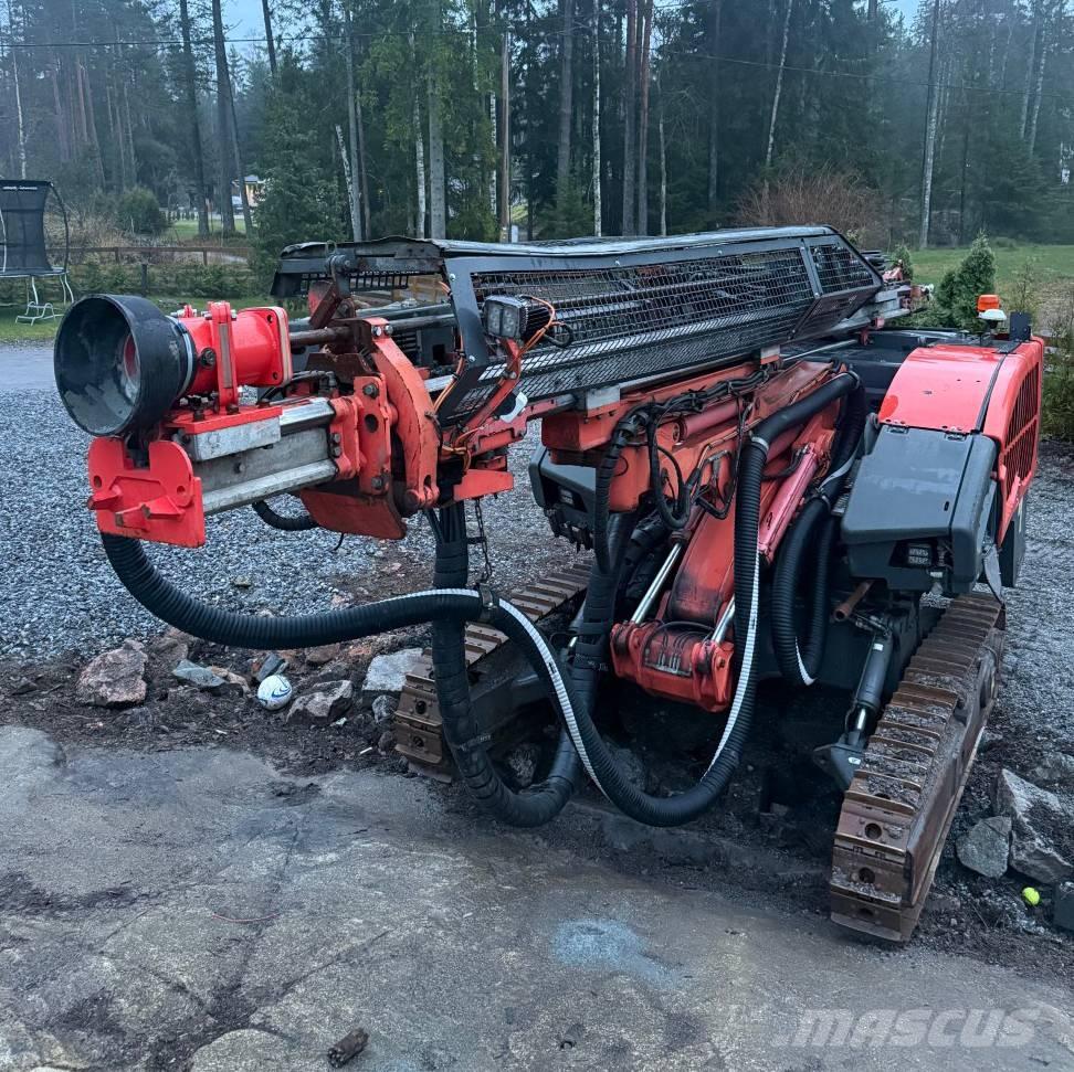 Sandvik Dino DC400 Avolouhintaporauslaitteet