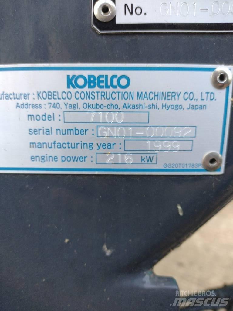 Kobelco 7100 Tela-alustaiset nosturit