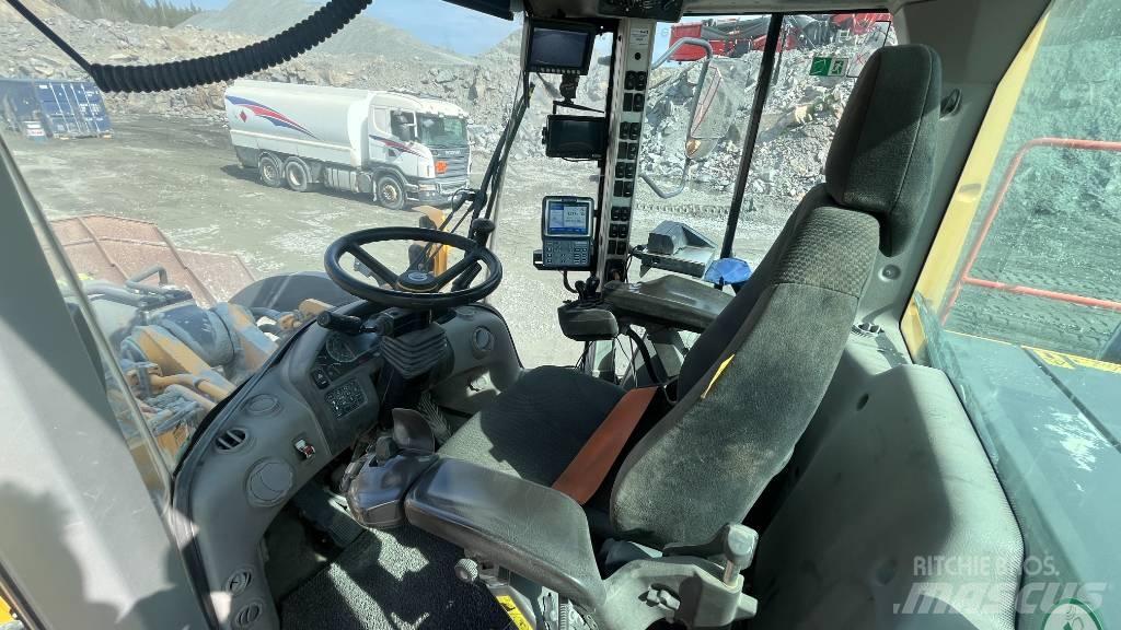 Volvo L 260 H Pyöräkuormaajat