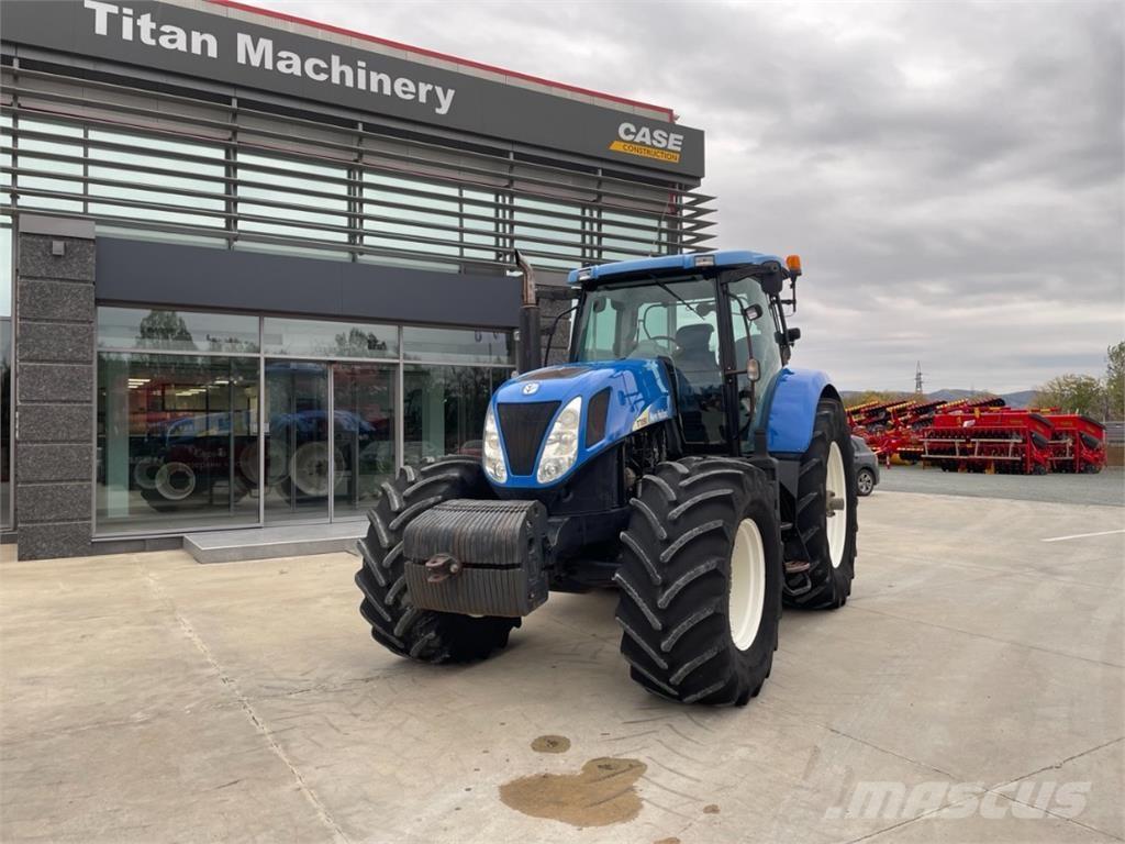 New Holland T7050 Traktorit