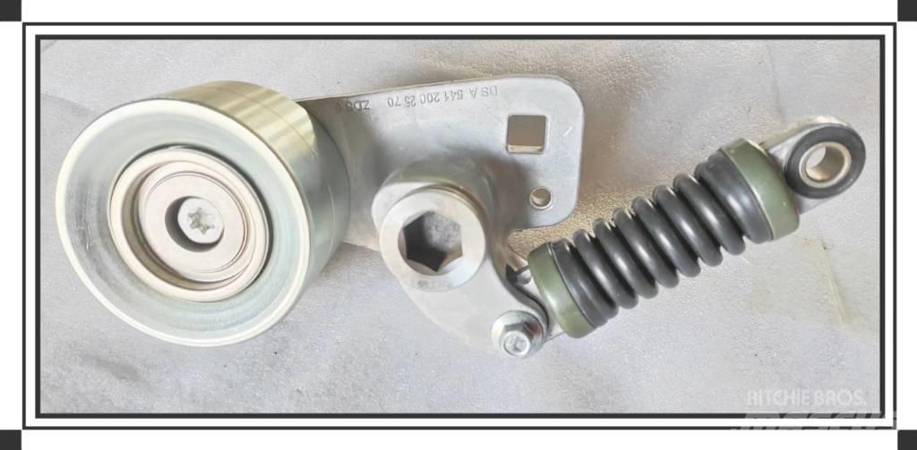 CLAAS Belt tensioner Moottorit