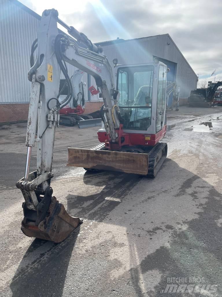 Takeuchi TB 235 Minikaivukoneet < 7t
