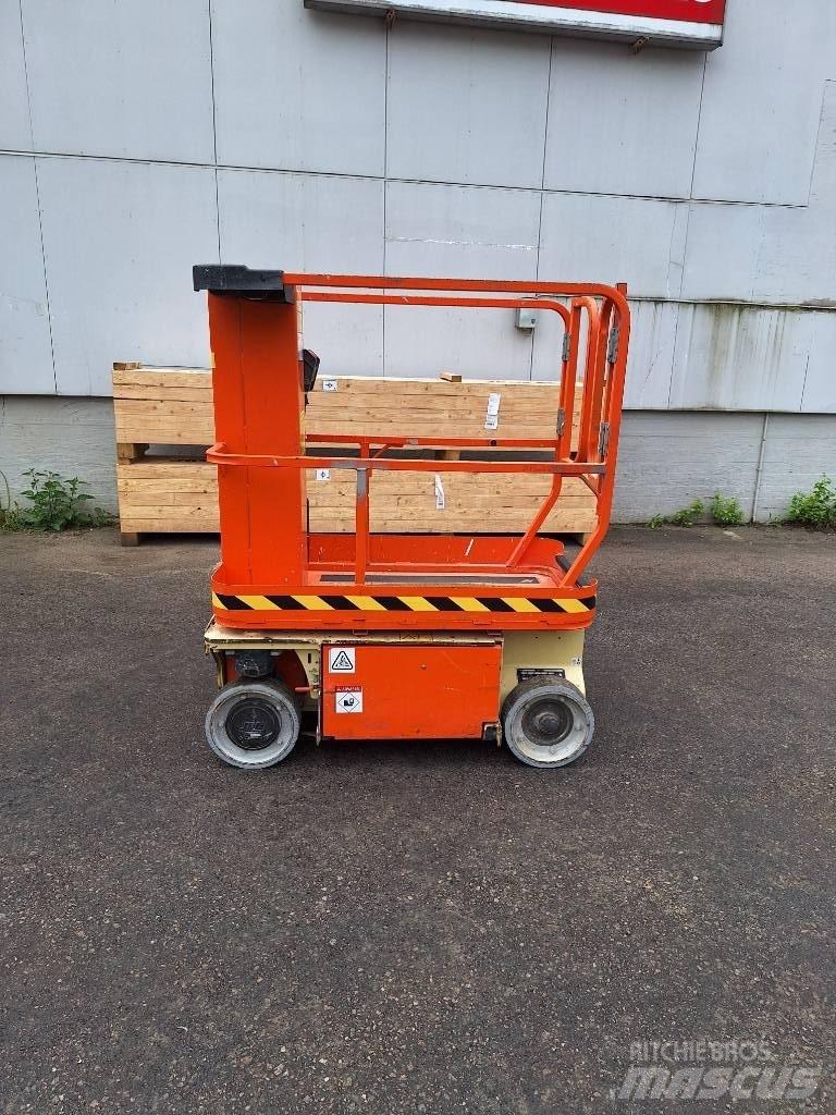JLG 1230 ES Saksilavat