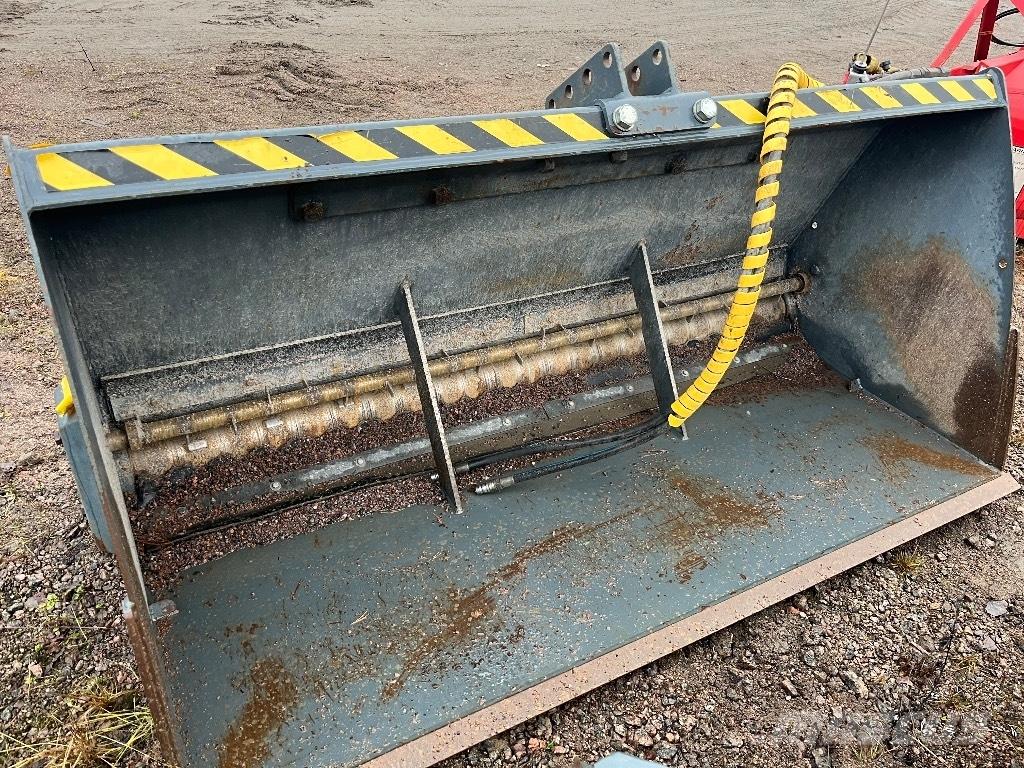 Stark HK1000 Hiekan- ja suolanlevittimet