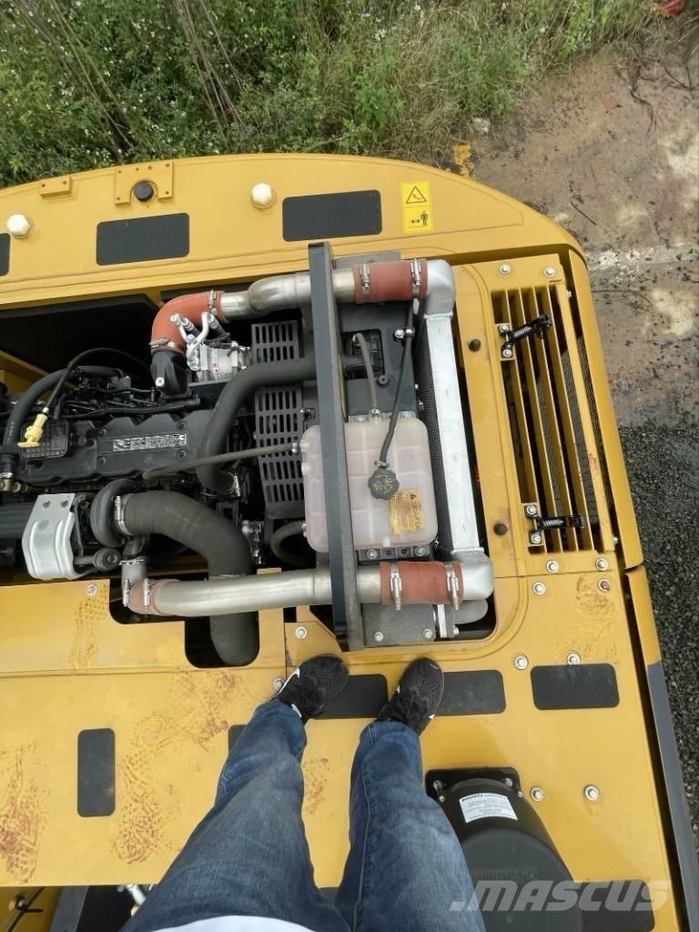 XCMG XE 200 DA Telakaivukoneet