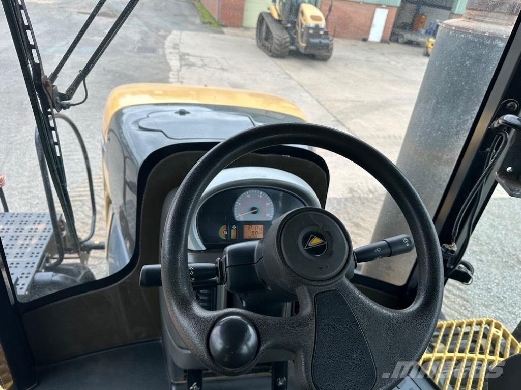 Challenger MT855C Traktorit