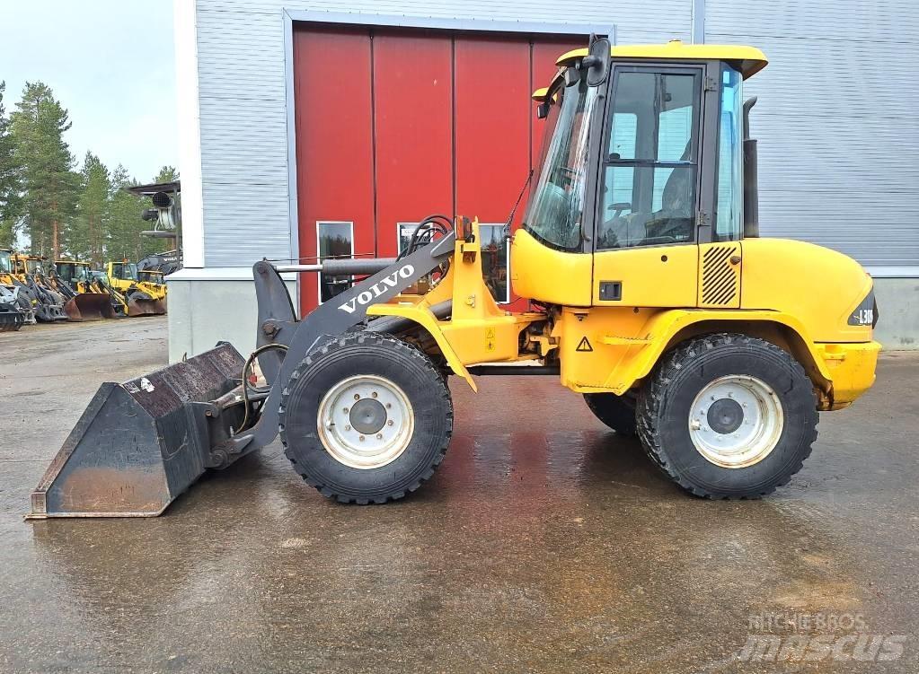 Volvo L30B AURALLA Pyöräkuormaajat