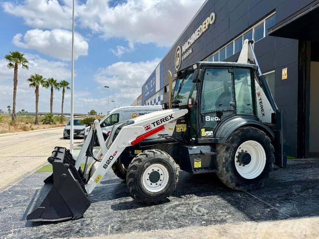 Terex 820 Kaivurikuormaajat