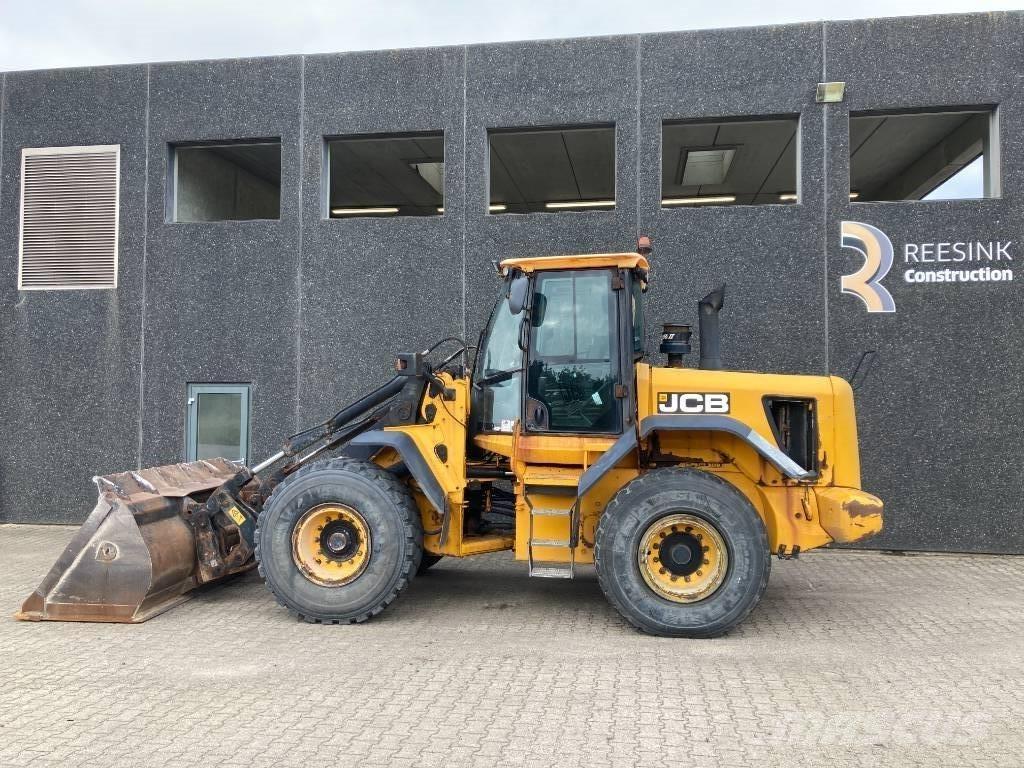 JCB 436 Pyöräkuormaajat