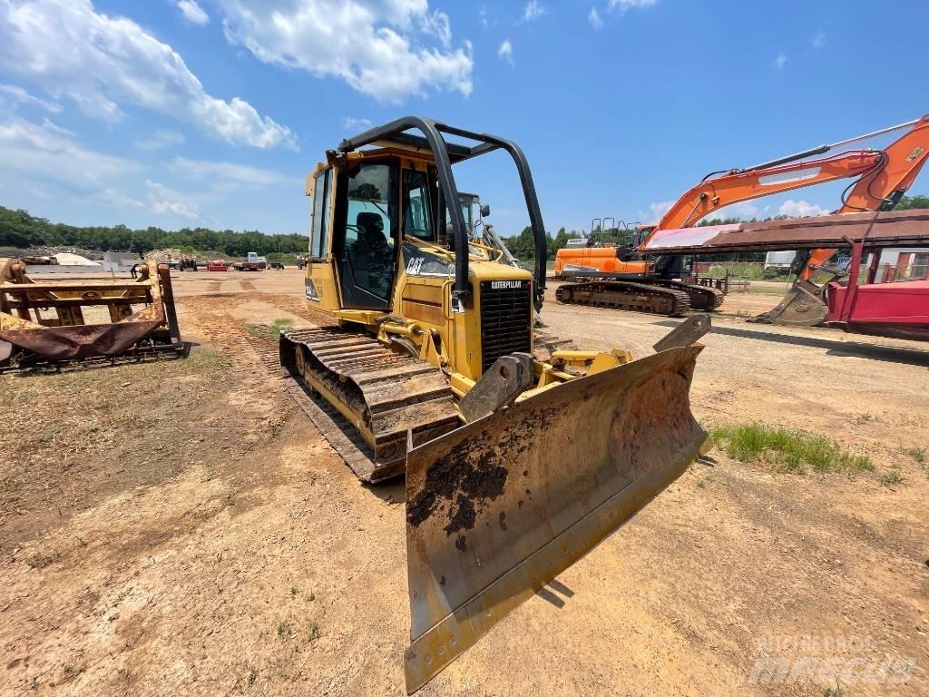 CAT D 5 LGP Telaketjupuskutraktorit
