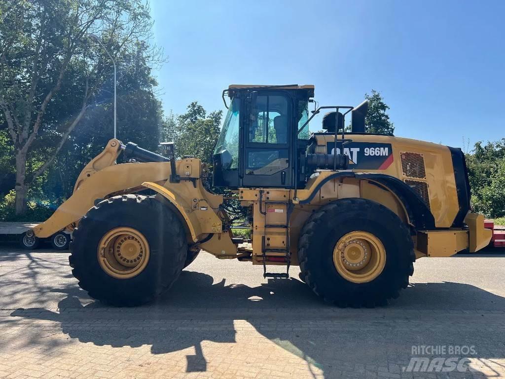 CAT 966M Pyöräkuormaajat