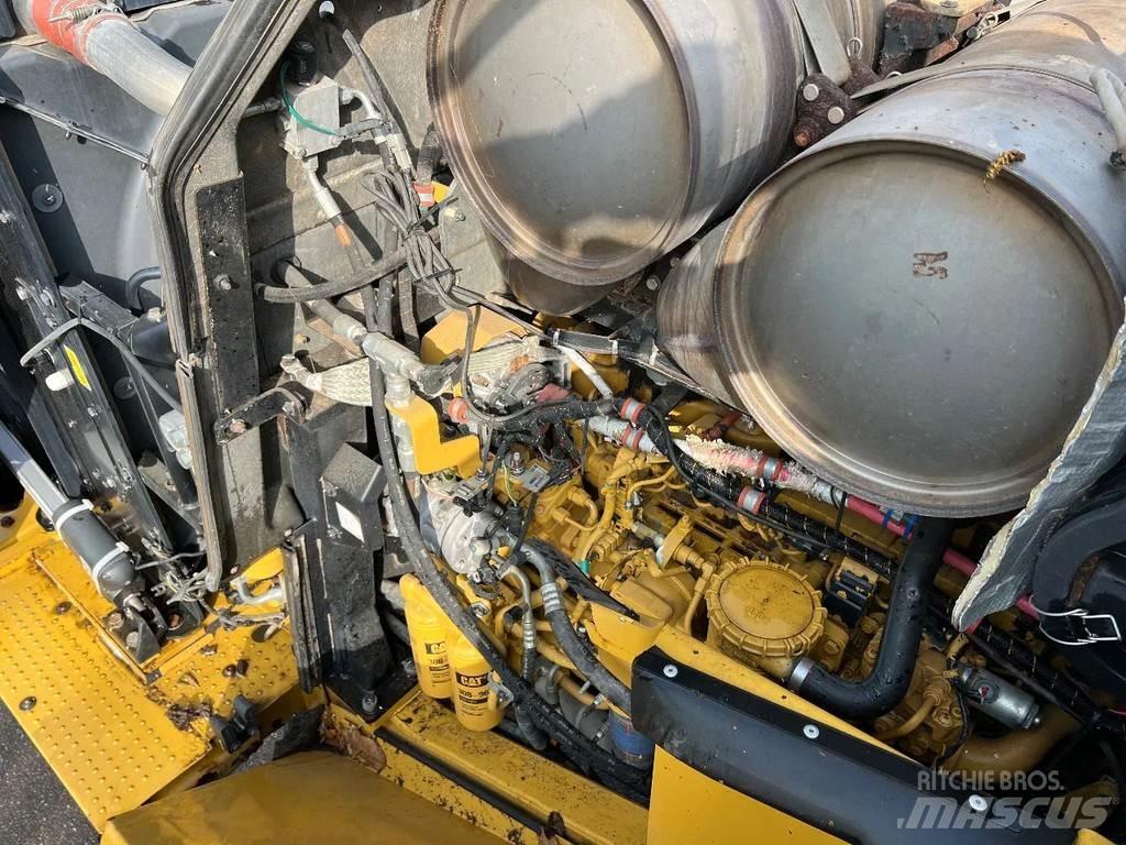 CAT 966M Pyöräkuormaajat