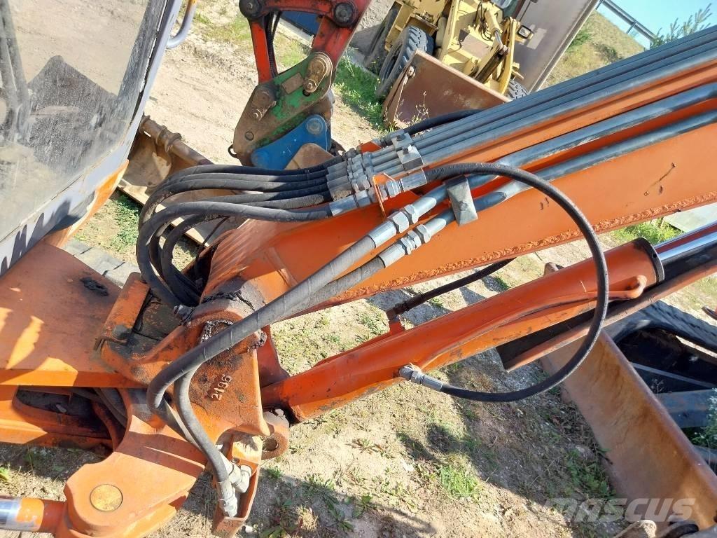 Hitachi EX 30-2 Minikaivukoneet < 7t