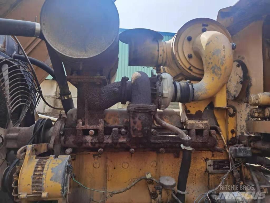 Komatsu WA 300 Pyöräkuormaajat